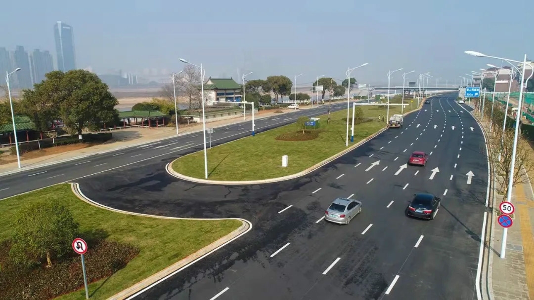 �����³�����ͨ��ʱ����������������֮���� �ؽ��б��������ˢ�£�һ�ڣ���������ͨ�������������